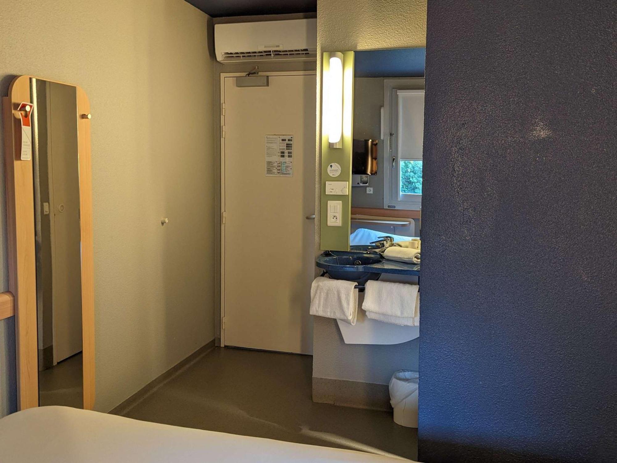 Ibis Budget Saint-Omer Centre Exteriör bild